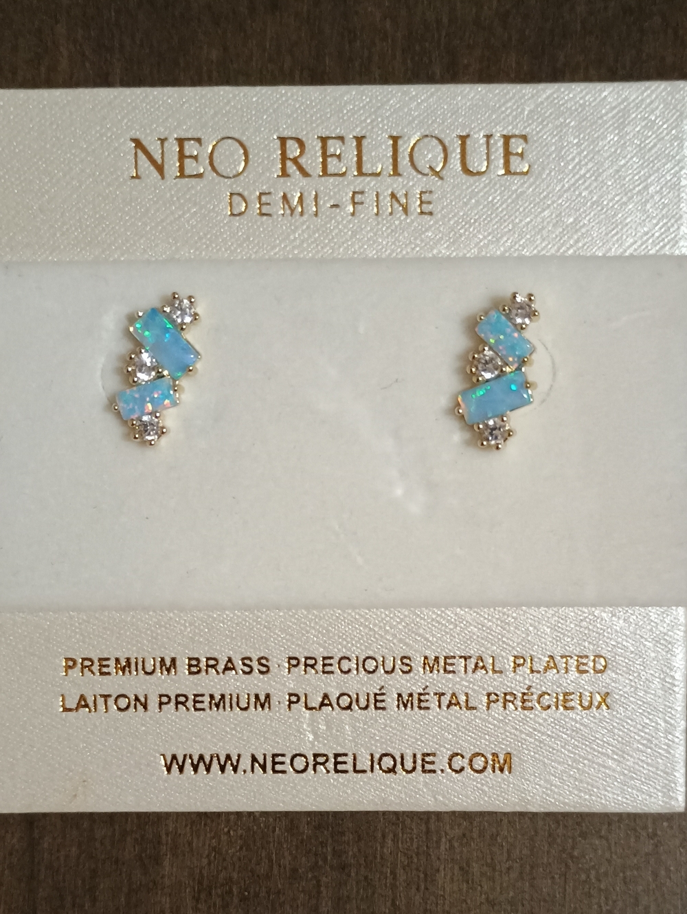 NWTS Neo Relique Demi-Fine Blue Opal Cluster Stud Earrings